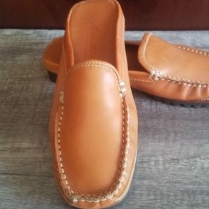 Eddie Bauer women's sz. 6 loafers